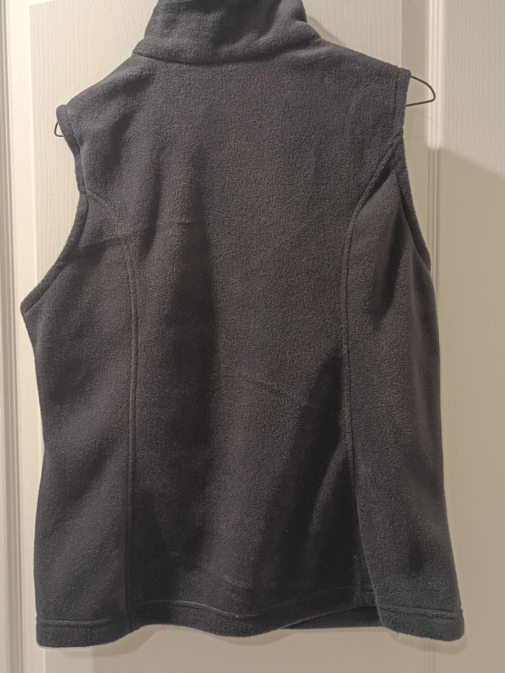 Columbia Black Fleece Vest with White Logo - New With Tag - Men Or Women - Picture 6 of 6